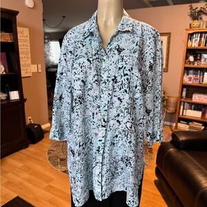 Chico’s blue, black & white button up the front Linen blouse-size XL